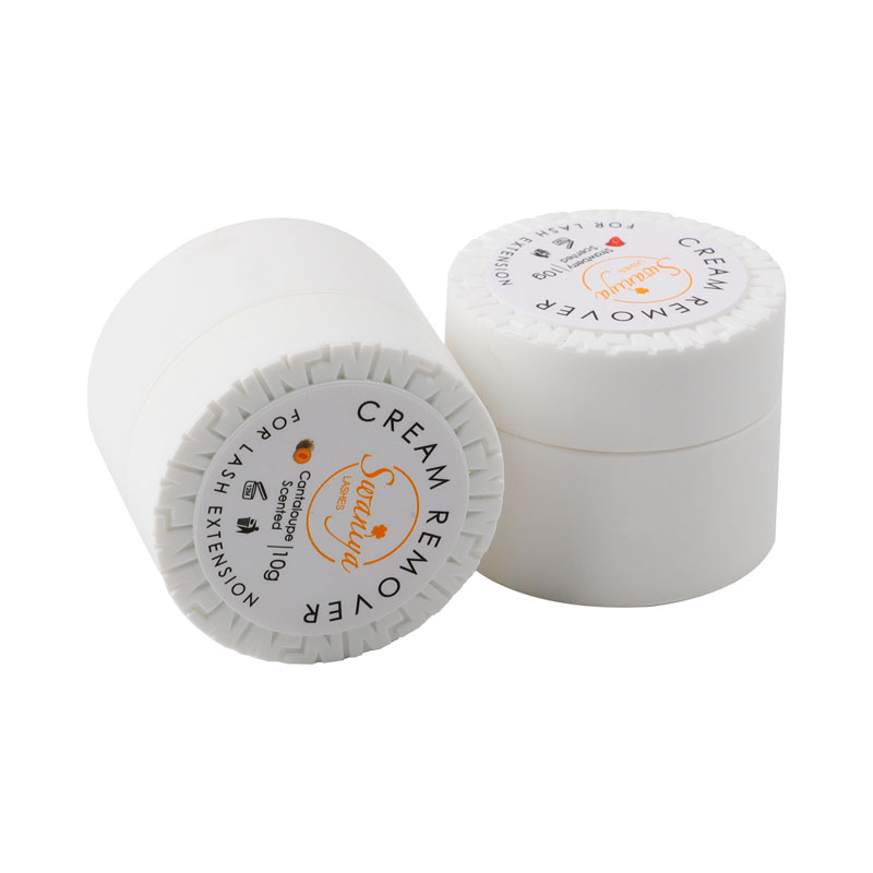 Peran lan nggunakake mascara